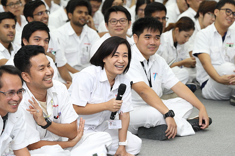 積極的に質問するみなさん