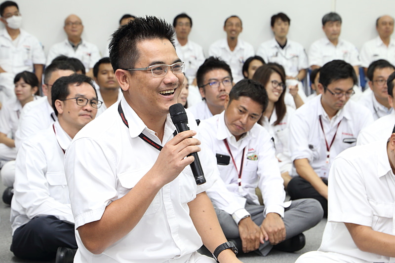 積極的に質問するみなさん