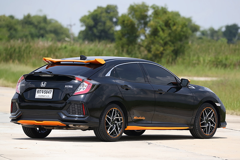 Moduloのアクセサリーを装着した「Civic Hatchback 1.5 Turbo」