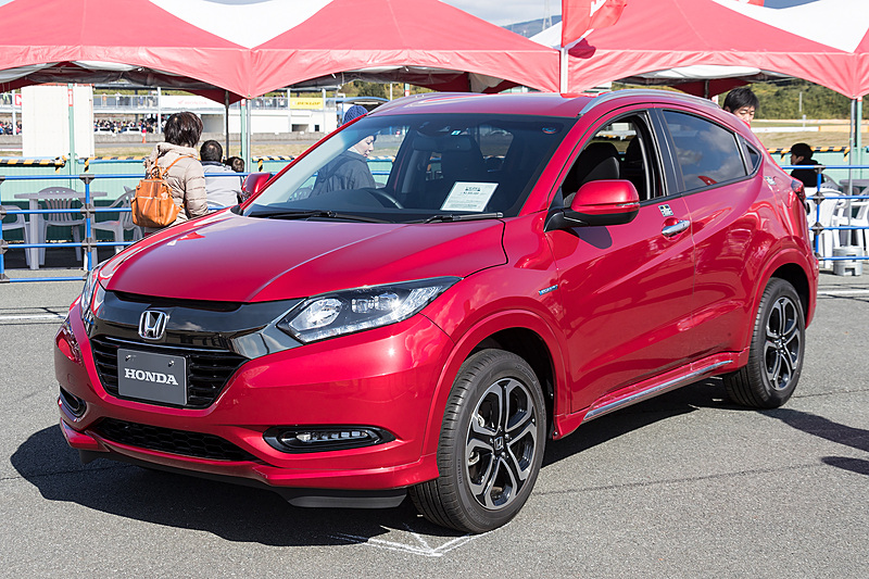 ホンダホスピタリティブースの前には市販車を展示