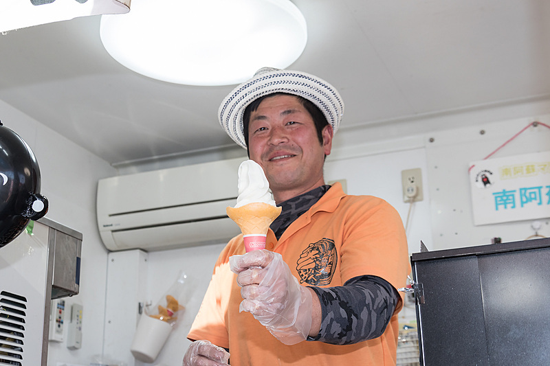 イベントと言えばグルメ。唐揚げや肉巻きおにぎり、熊本名物の辛子レンコンなど多彩なメニューが並んだ。天気に恵まれたこともあり、イベント終了前に完売となったお店も多かったようだ