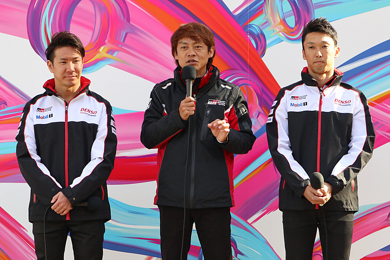 小林選手、中嶋選手、脇阪氏によるトークセッションも行なわれ、スポーツカーに対するそれぞれの思いやスポーツカーカルチャーを広めていくために必要なことなどが語られた