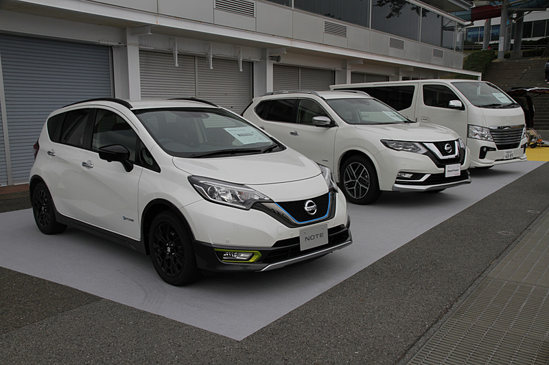 オーテックの最新モデルの展示