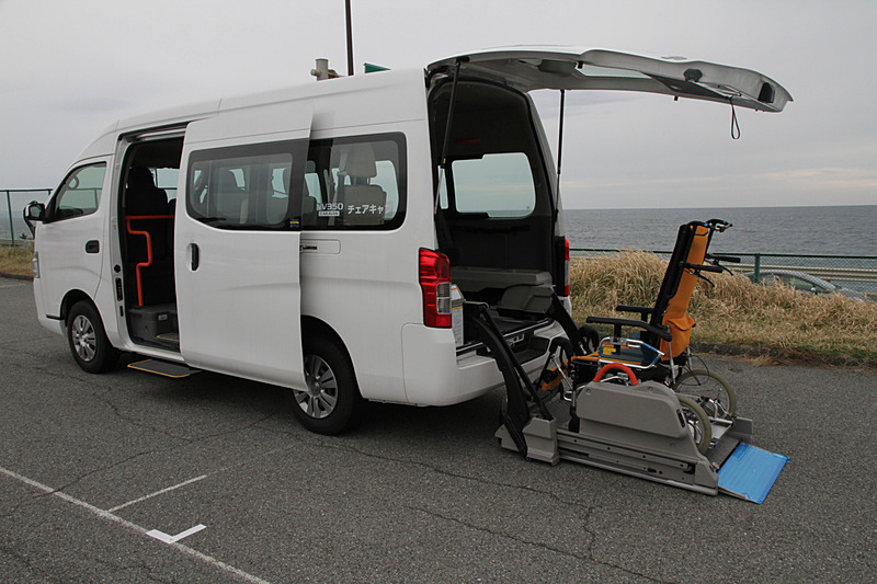 「NV350 キャラバン チェアキャブ」