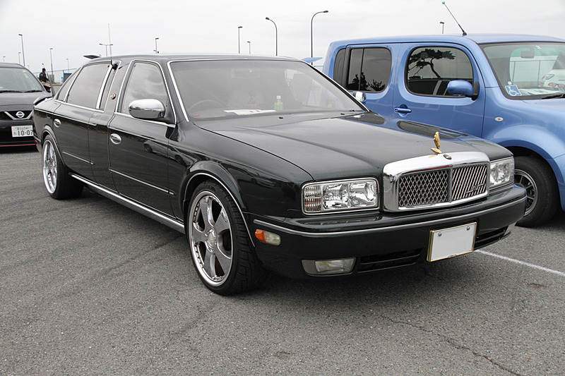 神奈川県から参加した「プレジデント ロイヤルリムジン」