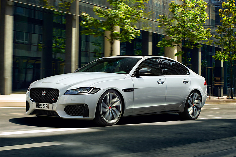新型XF スポーツブレイクが追加されたXF 2018モデル