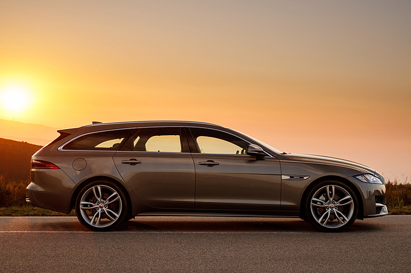 新型XF スポーツブレイクが追加されたXF 2018モデル