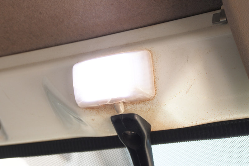 明るい室内灯になった