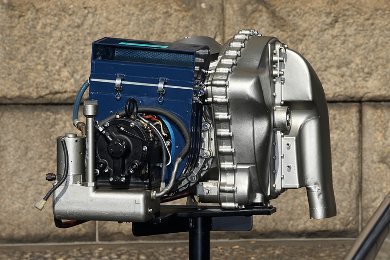 トヨタ スポーツ800・ガスタービン ハイブリッドのガスタービンエンジン