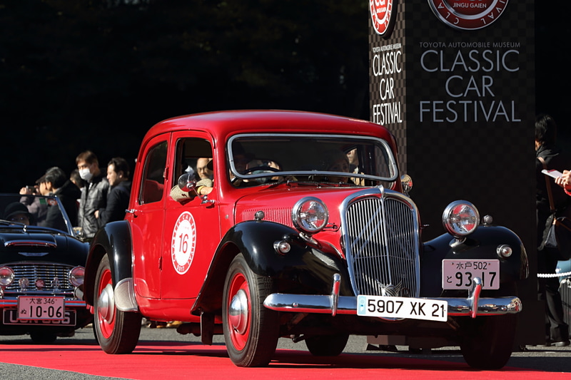 シトロエン トラクシオンアバン ライト 15（1956年・フランス）