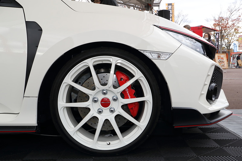 機能的にも外観的にもインパクトのあるModuloパーツ。とくにレッドのパーツは目立つようで、すぐにノーマルと異なることに気がつく人が多かった