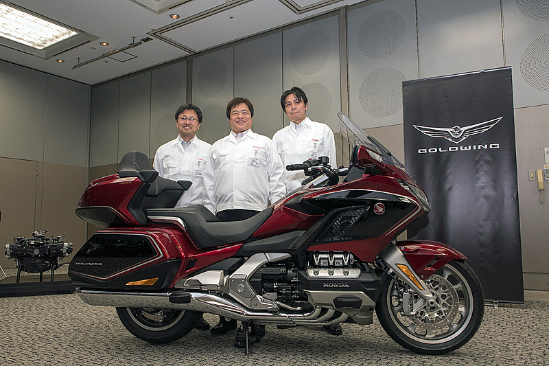 新型「ゴールドウイング」技術発表会では開発コンセプト、7速DCT、ダブルウィッシュボーンサスについて解説が行なわれた