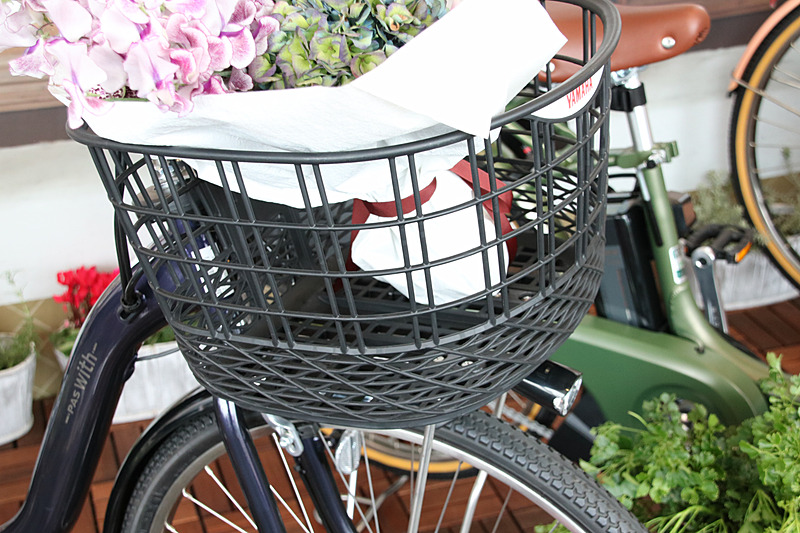 PAS With SPに装備される約24Lの大容量エレガントバスケット