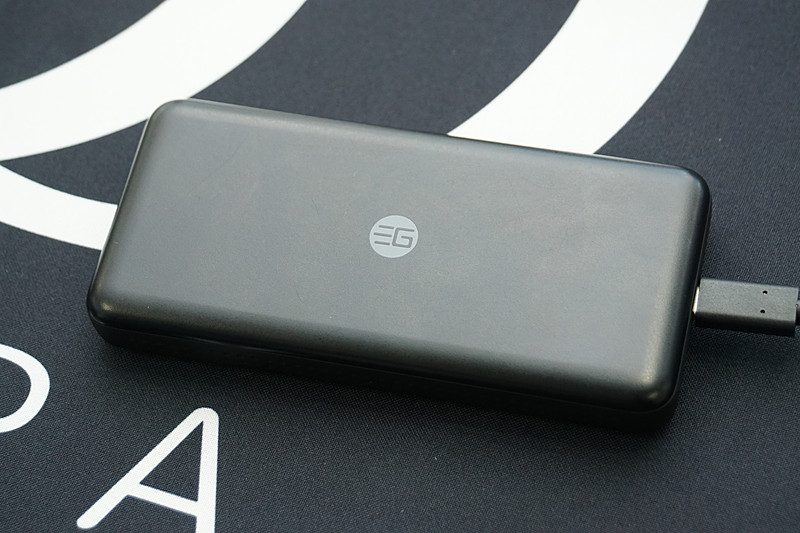 内覧会の会場にはUSB Type-Cを採用するノートパソコン等を充電できるモバイルバッテリーも参考展示されていた