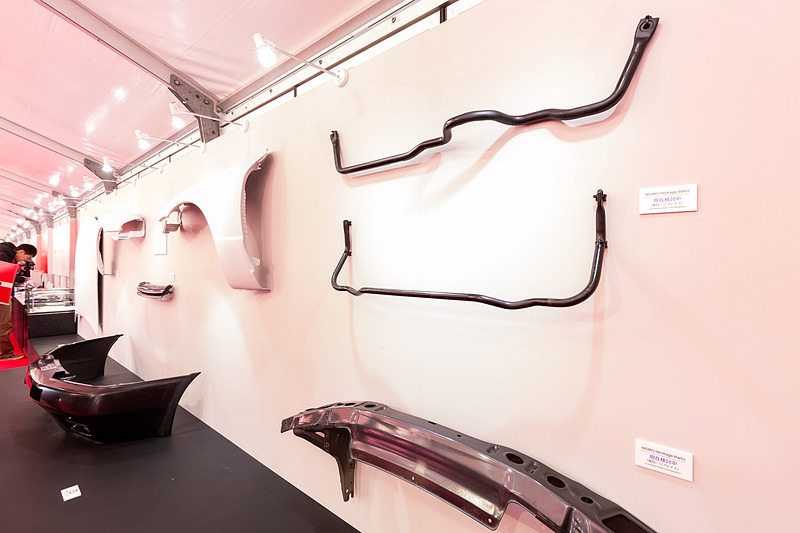 復刻パーツと復刻検討パーツを展示