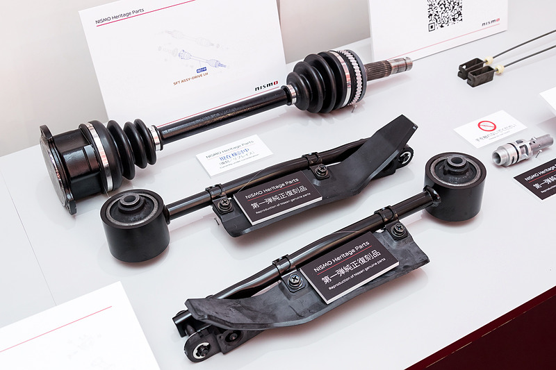 復刻パーツと復刻検討パーツを展示