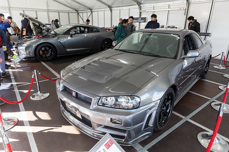 発表されたばかりのGT-R用エアロパーツなどを展示する大森ファクトリーブース
