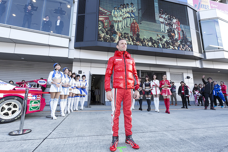 ロニー・クインタレッリ選手はMOTUL AUTECH GT-R（2013）を担当