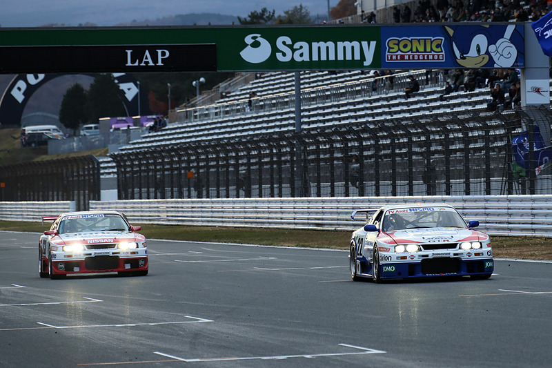 NISMO GT-R LM（1996）とNISMO GT-R LM（1995）