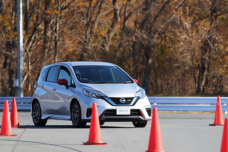 ドライビングポジションを合わせて、走行開始