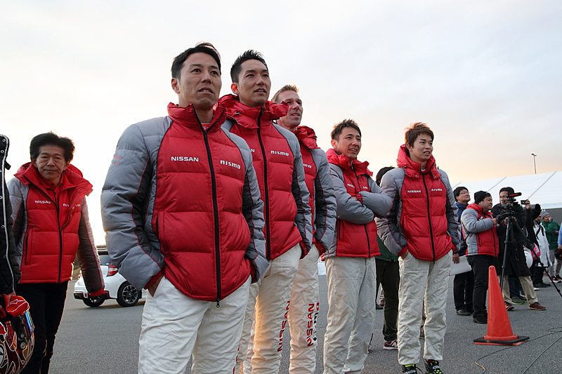 参加者がタイムを縮めるたびに、講師陣は満面の笑みで拍手を送っていた