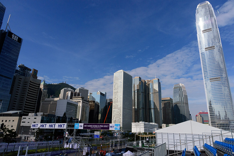 香港市街地で開催されるフォーミュラEレース。12月2日は晴れ。現地時間で15時、日本時間で16時から決勝レースが開始される