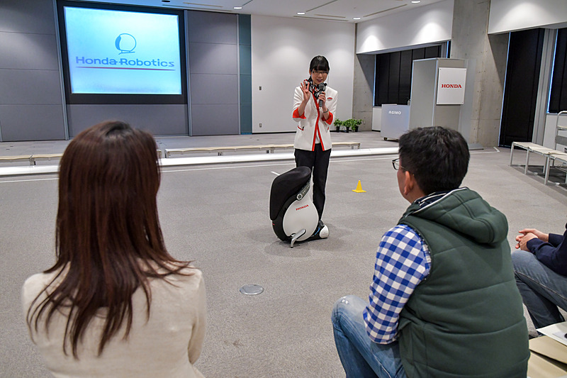 最初に構造や特徴を教えてもらう
