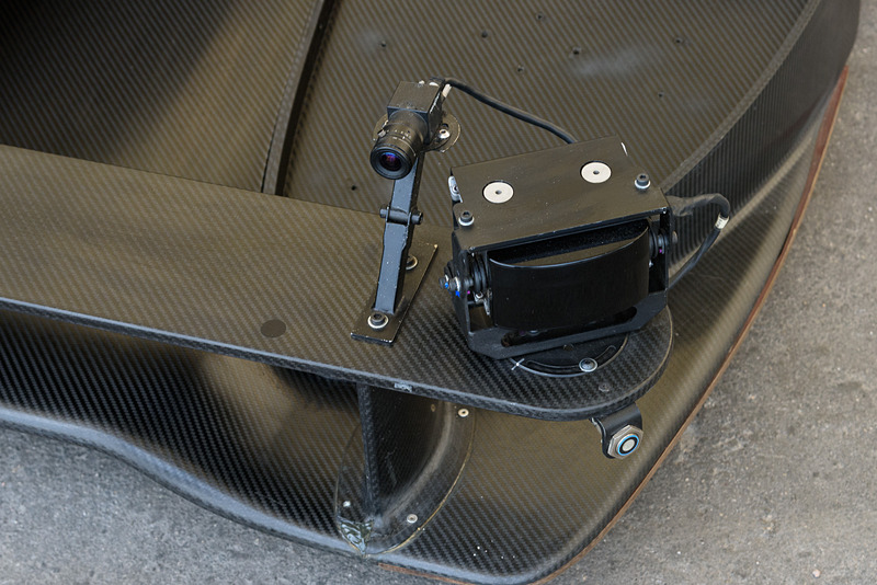 左前も、LiDARとカメラ