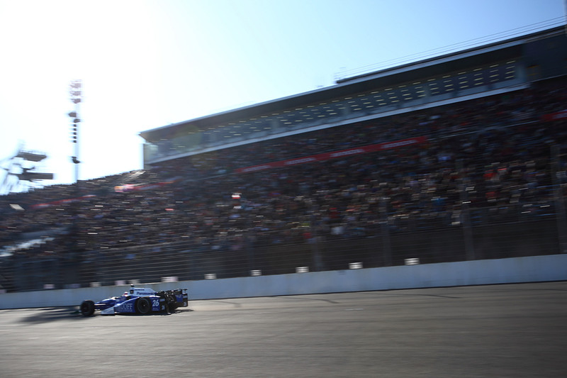 ツインリンクもてぎのオーバルコースにインディカーの勇姿が蘇る