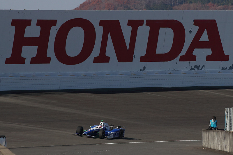 ツインリンクもてぎのオーバルコースにインディカーの勇姿が蘇る