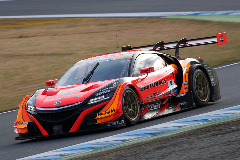 SUPER GT車両である「NSX-GT」の走行