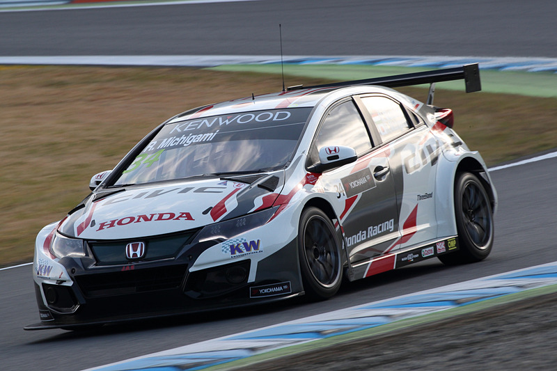 道上龍選手とティアゴ・モンテイロ選手も「シビックWTCC」で走行