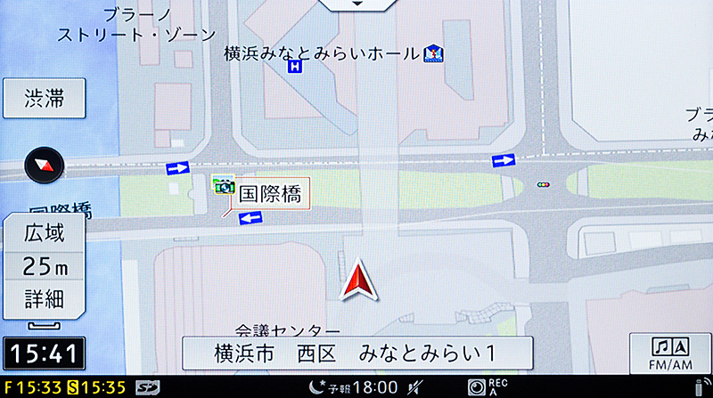 地下駐車場でもさすがの高精度。出口がピッタリなのが実は重要