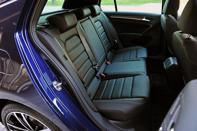 ゴルフ GTEのインテリア