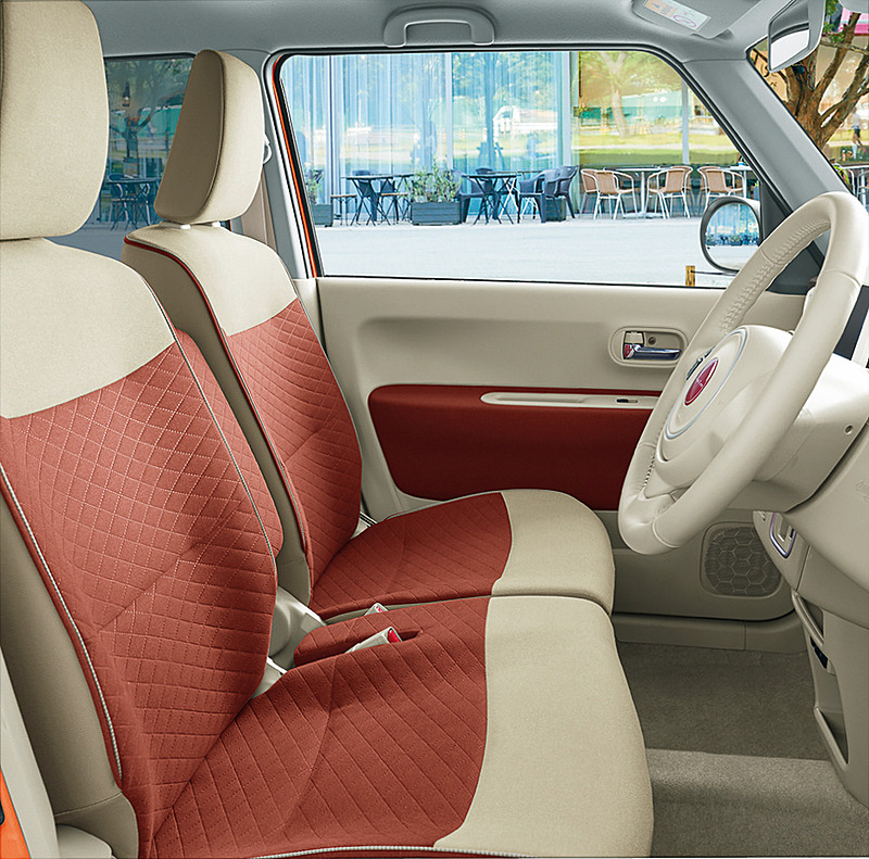 スカーレット内装