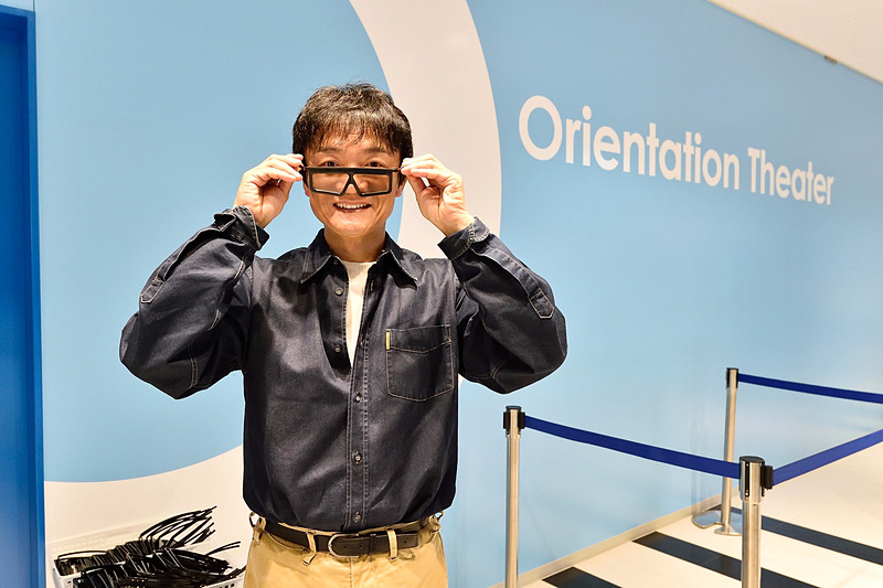 館内には3Dメガネをかけて楽しむブースもある