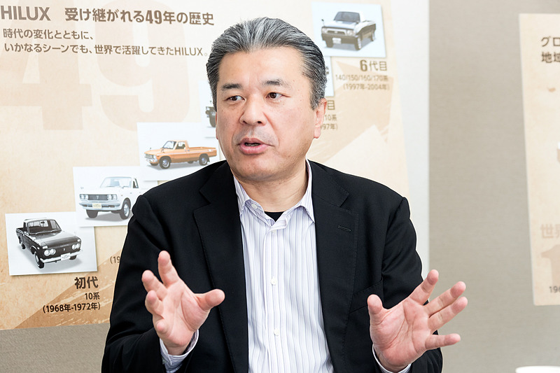 中嶋裕樹氏は1962年4月10日生まれ。京都大学 大学院 工学研究科を修了して1987年にトヨタ自動車に入社し、チーフエンジニア、グループ長などを経て2014年4月に常務理事、2015年4月に常務役員に就任している