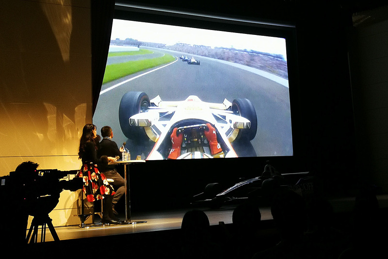 エリオ・カストロネベス選手のオンボード映像を利用して、カストロネベス選手の視点で最後の10周を振り返る