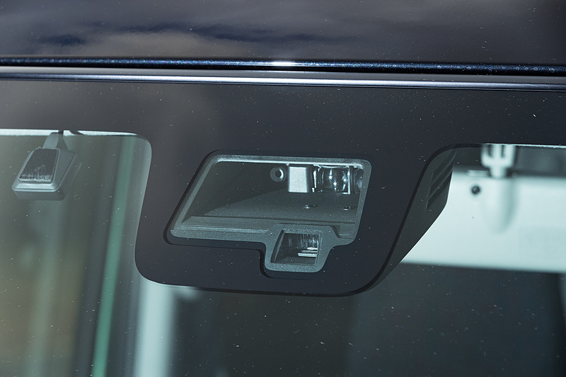 デュアルセンサーブレーキサポートは単眼カメラとレーザーレーダーの組み合わせ