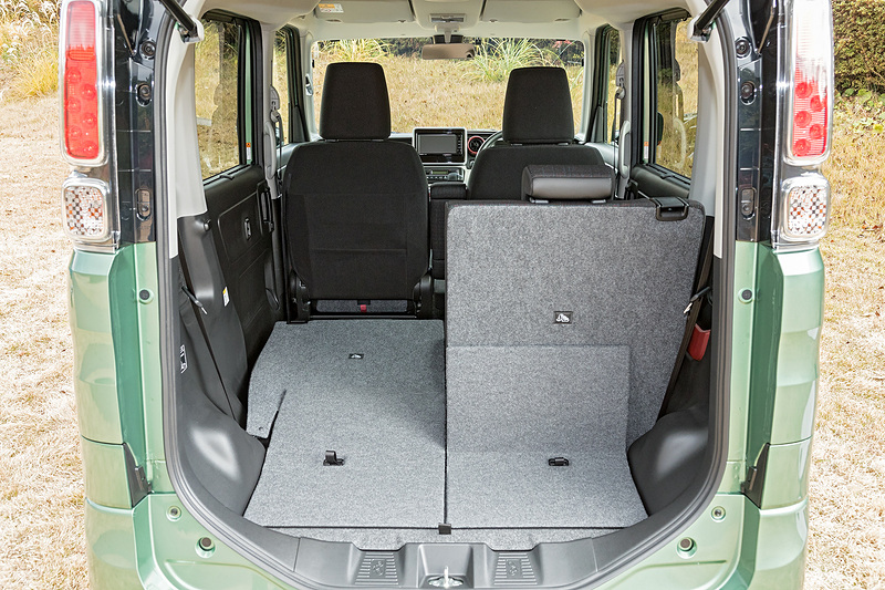 ラゲッジスペースはシチュエーションに応じてアレンジ可能