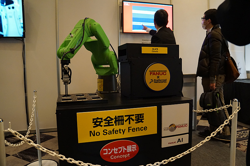 ロボット関連の展示もある