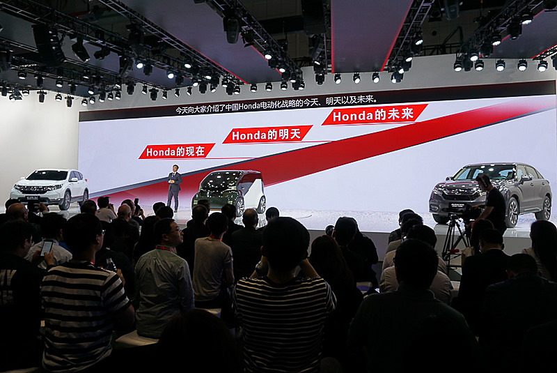 2017年4月の上海モーターショーでホンダの掲げる“2030年ビジョン”を示した
