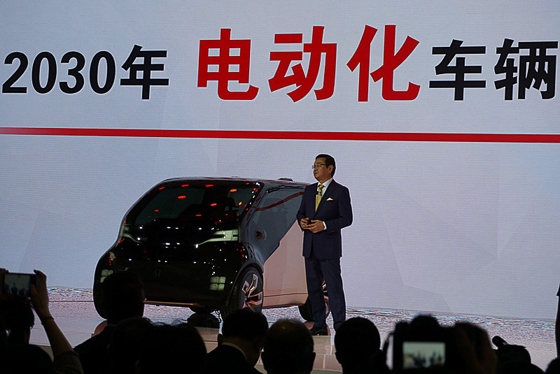 2017年4月の上海モーターショーに登場した八郷隆弘社長