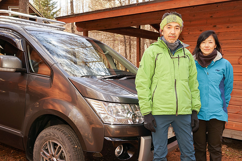 参加者の中から。キャンプやカヌー、スキーなどアウトドア系をまんべんなく楽しむという高橋さん。ジムニーからデリカD：5への乗り換えで、長距離走破が楽な点や車内スペースの余裕に大満足とのこと