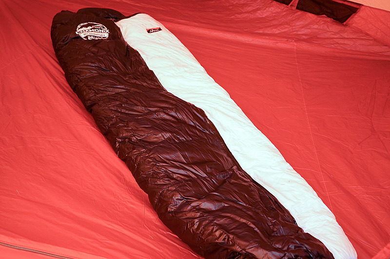 シュラフ「NANGA NANO CENTERZIPPER 500 CHAMONIX」（当選人数5名）