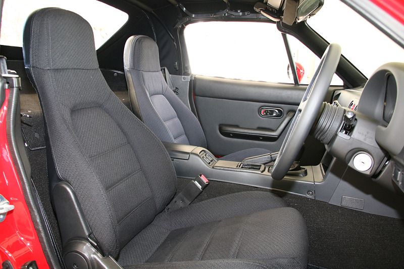 フルレストアではシート表皮を張り替える