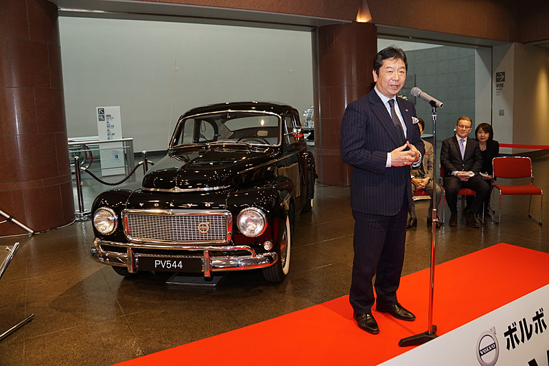 寄贈の経緯について語る木村氏