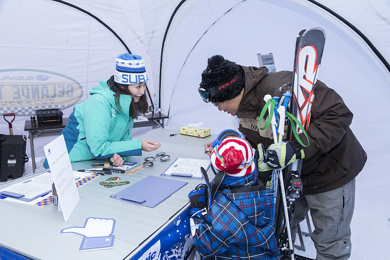 受付で必要事項を記入