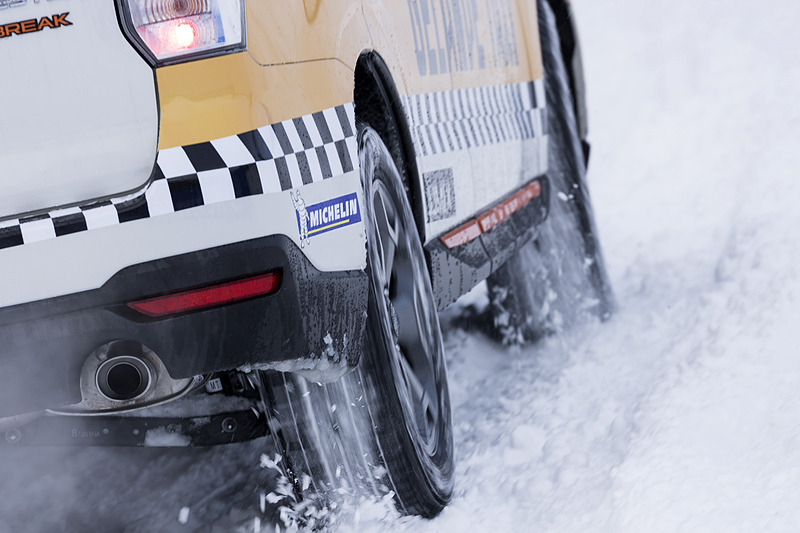 ミシュランのスタッドレスタイヤ「X-ICE XI3」を装着