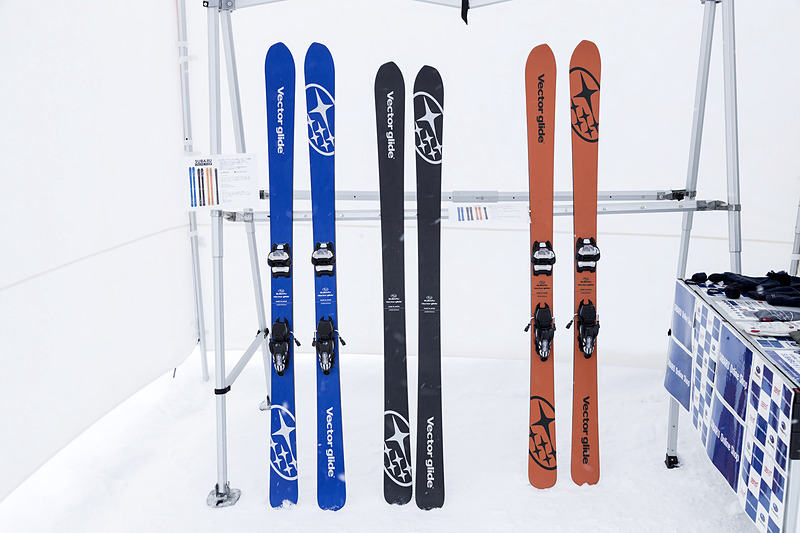 スバルグッズの展示ブース